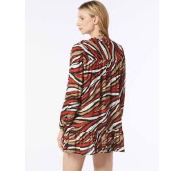 NWT MICHAEL Michael Kors Tunic Cover Up in a tiger print.  Size M - Picture 2 of 9
